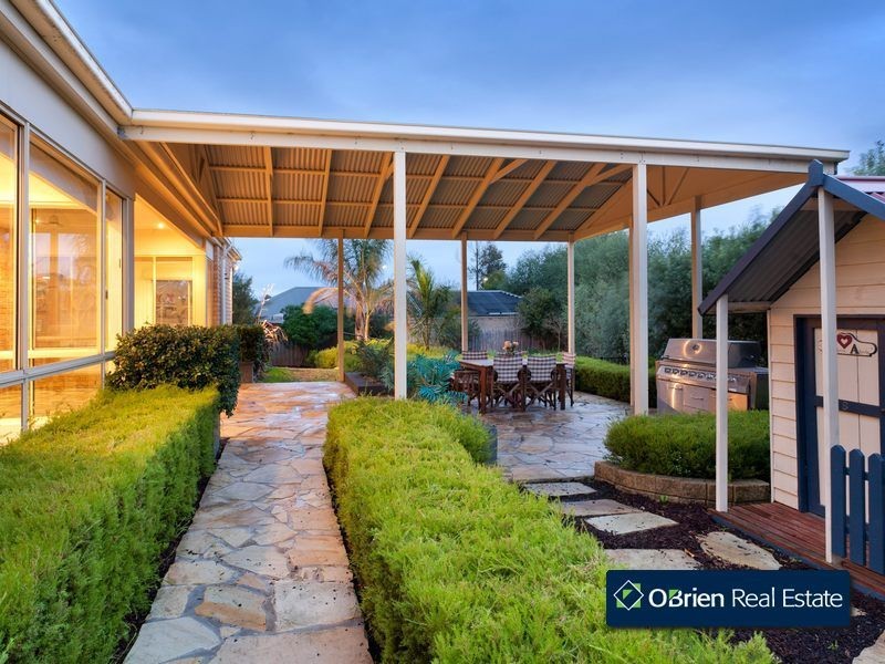 8 Jones Court, Beaconsfield VIC 3807