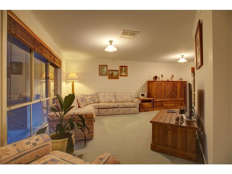 5 Ella Court, Narre Warren VIC 3805