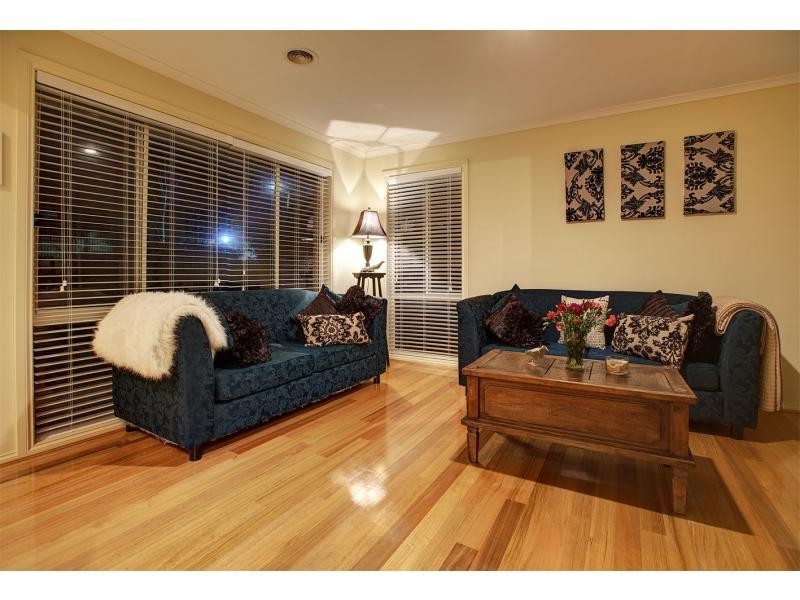 Unit 1/10 Buchanan Road, Berwick VIC 3806