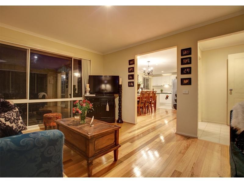 Unit 1/10 Buchanan Road, Berwick VIC 3806