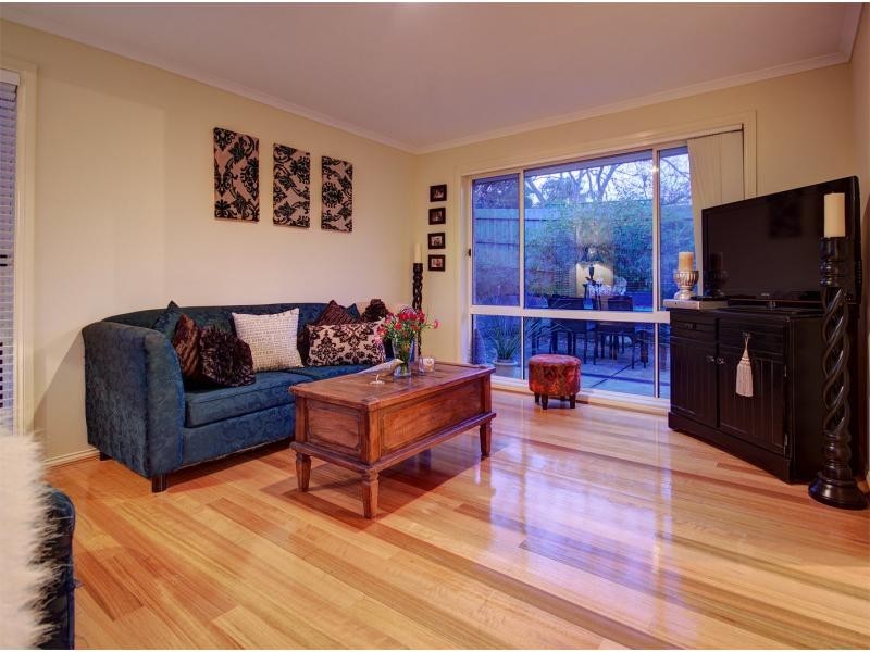 Unit 1/10 Buchanan Road, Berwick VIC 3806