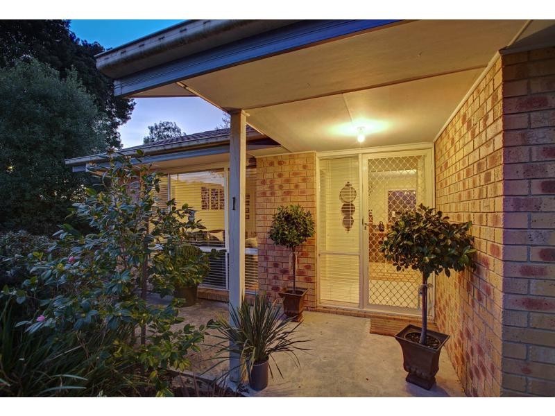 Unit 1/10 Buchanan Road, Berwick VIC 3806