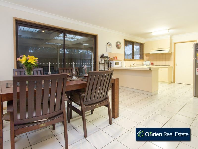 15 Rangeview Drive, Skye VIC 3977