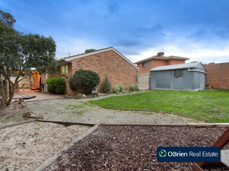 15 Rangeview Drive, Skye VIC 3977