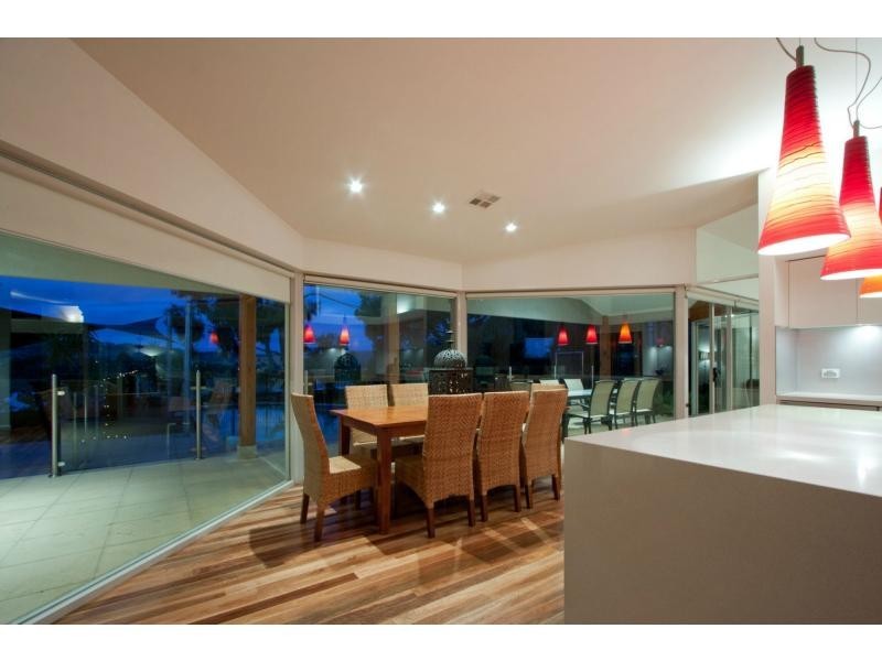 10 Clover Close, Berwick VIC 3806