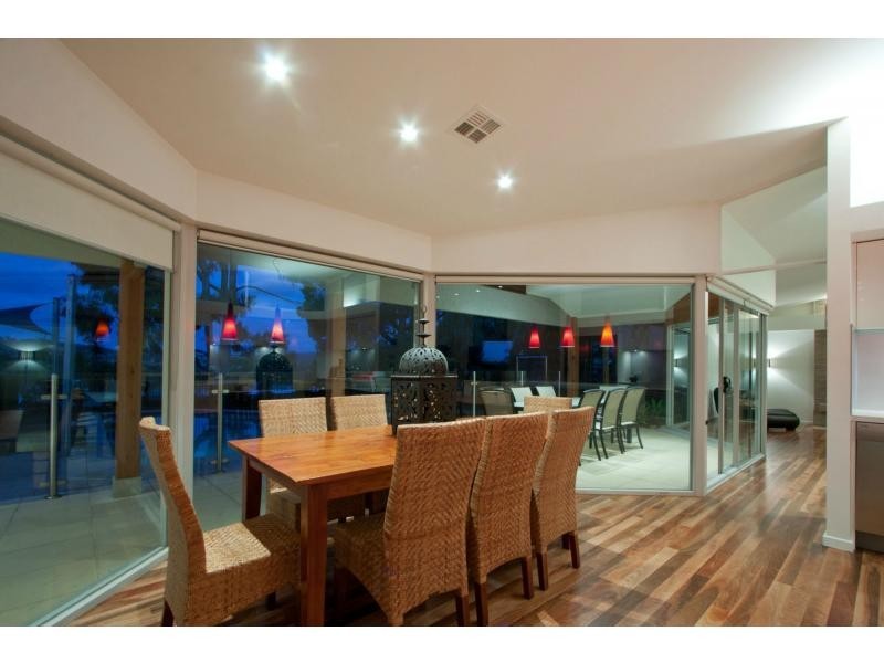 10 Clover Close, Berwick VIC 3806