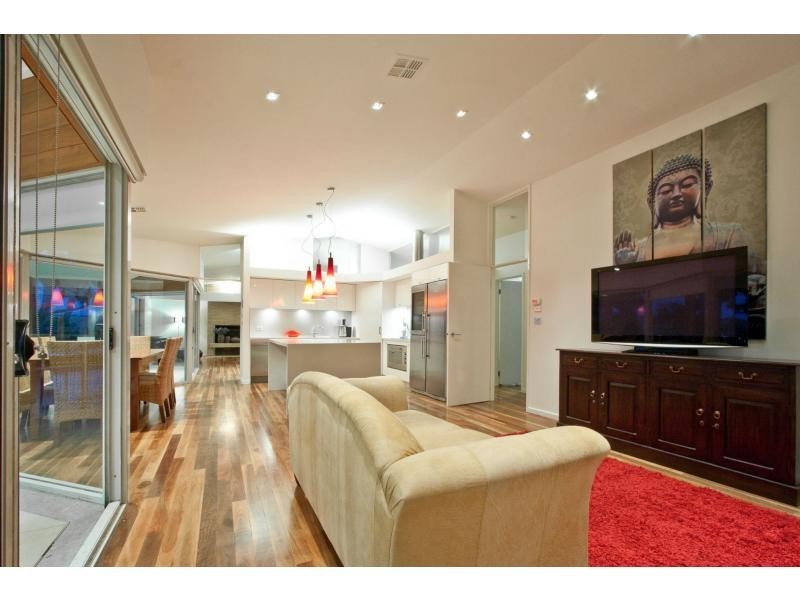 10 Clover Close, Berwick VIC 3806