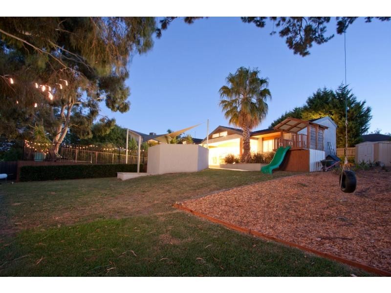 10 Clover Close, Berwick VIC 3806