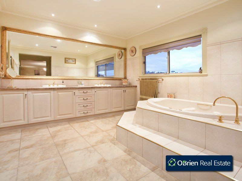 41-43 Glen Moidart Drive, Berwick VIC 3806