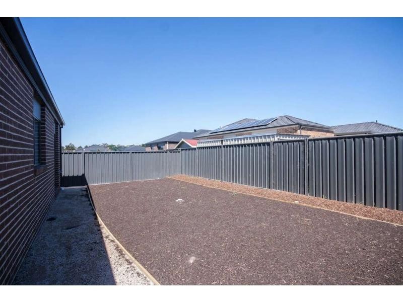 97 Sabel Drive, Cranbourne North VIC 3977