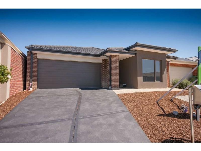 97 Sabel Drive, Cranbourne North VIC 3977