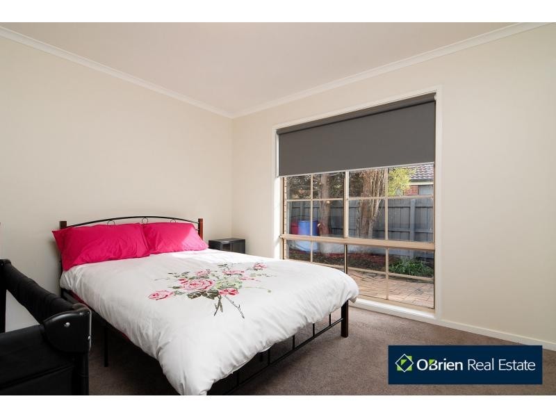 18 Marnie Drive, Cranbourne West VIC 3977