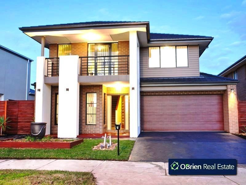 1 Flinders Park Drive, Arena, Officer VIC 3809