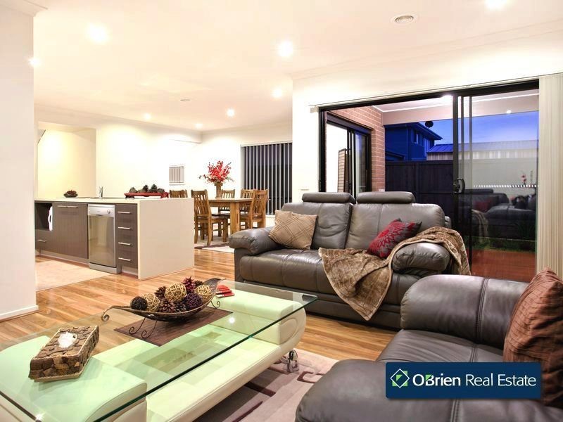 1 Flinders Park Drive, Arena, Officer VIC 3809