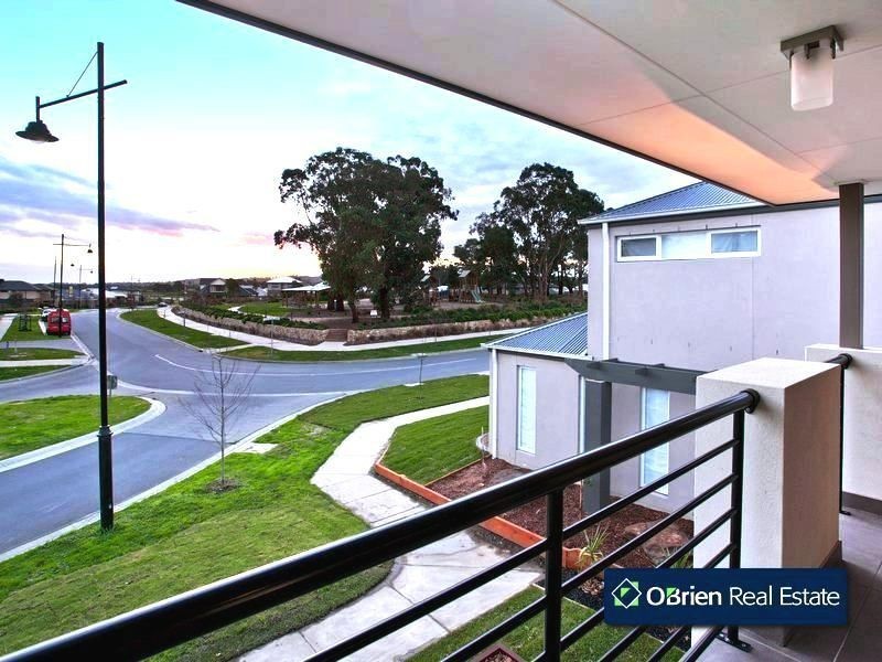 1 Flinders Park Drive, Arena, Officer VIC 3809