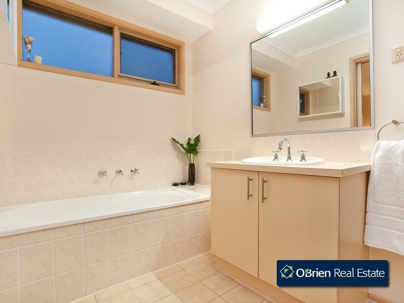 8 Jarman Drive, Langwarrin VIC 3910