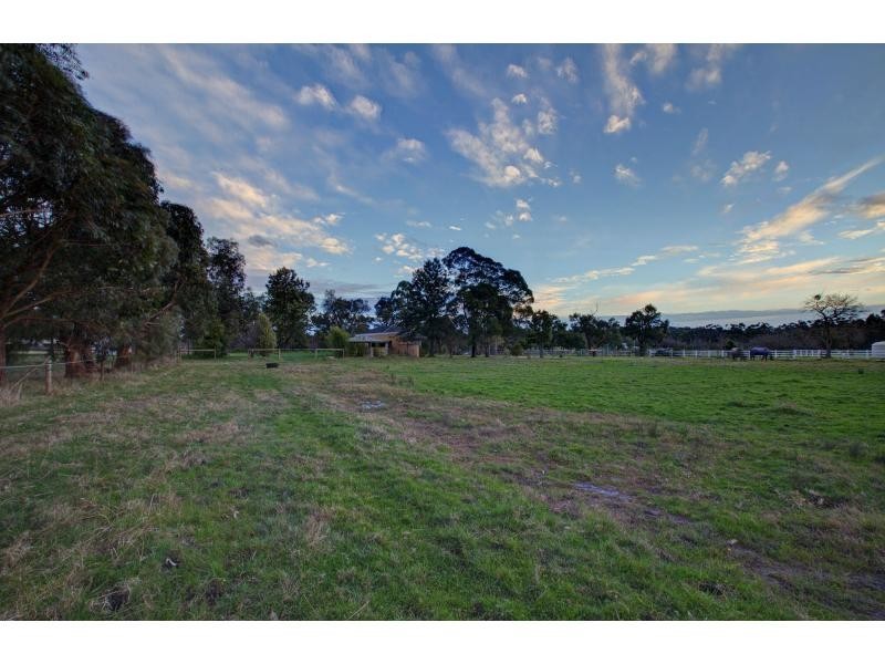 170 Fogarty Road, Tynong North VIC 3813