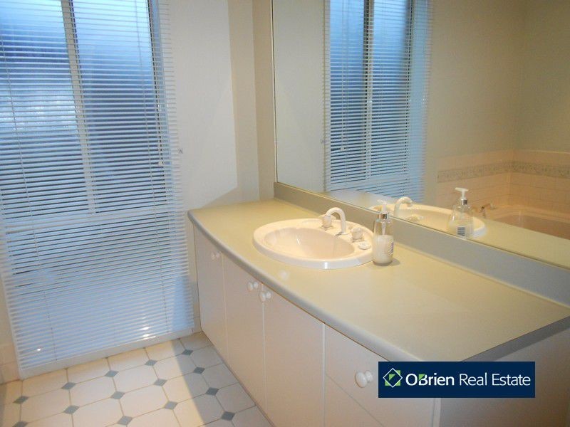 59 Melville Park Drive, Berwick VIC 3806