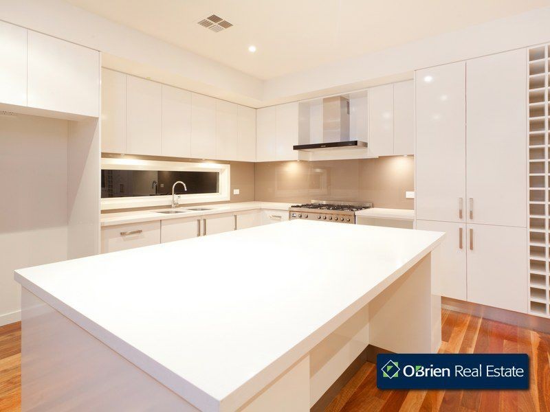 20A Hazeldene Court, Berwick VIC 3806