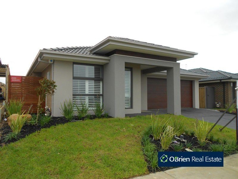 6 Majestic Drive, Officer VIC 3809