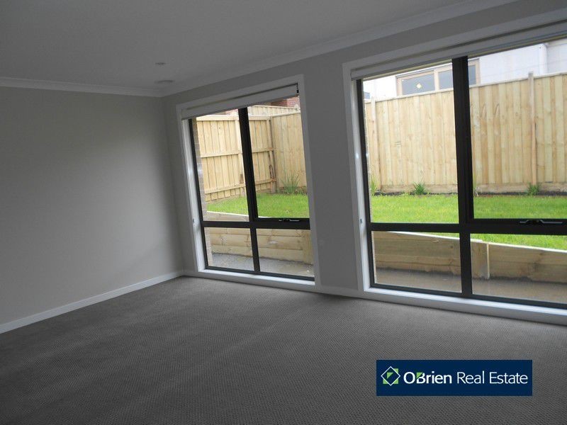 6 Majestic Drive, Officer VIC 3809