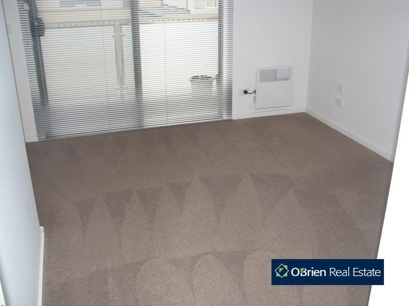 25 Harlesden Circuit, Pakenham VIC 3810