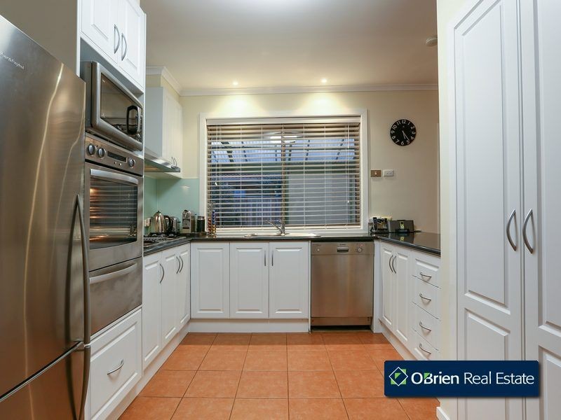 18 Royston Avenue, Berwick VIC 3806