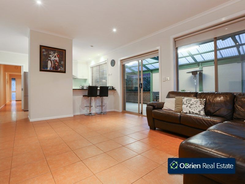 18 Royston Avenue, Berwick VIC 3806