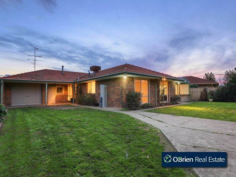 18 Royston Avenue, Berwick VIC 3806
