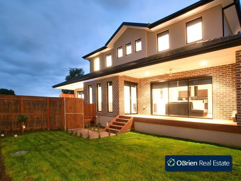 2/116 Brisbane Street, Berwick VIC 3806