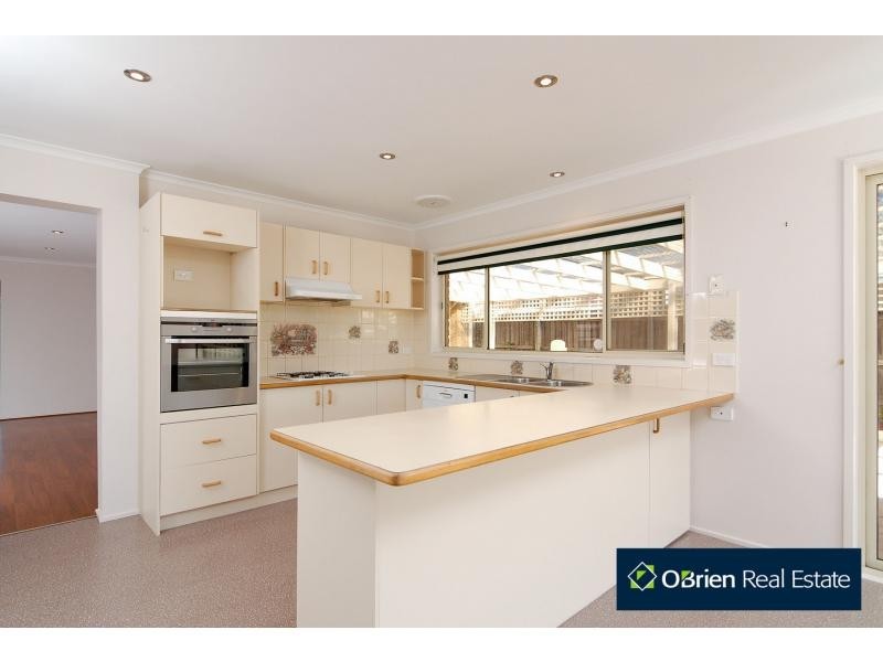 12 Highland Crescent, Narre Warren South VIC 3805