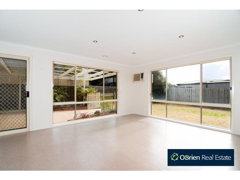 12 Highland Crescent, Narre Warren South VIC 3805