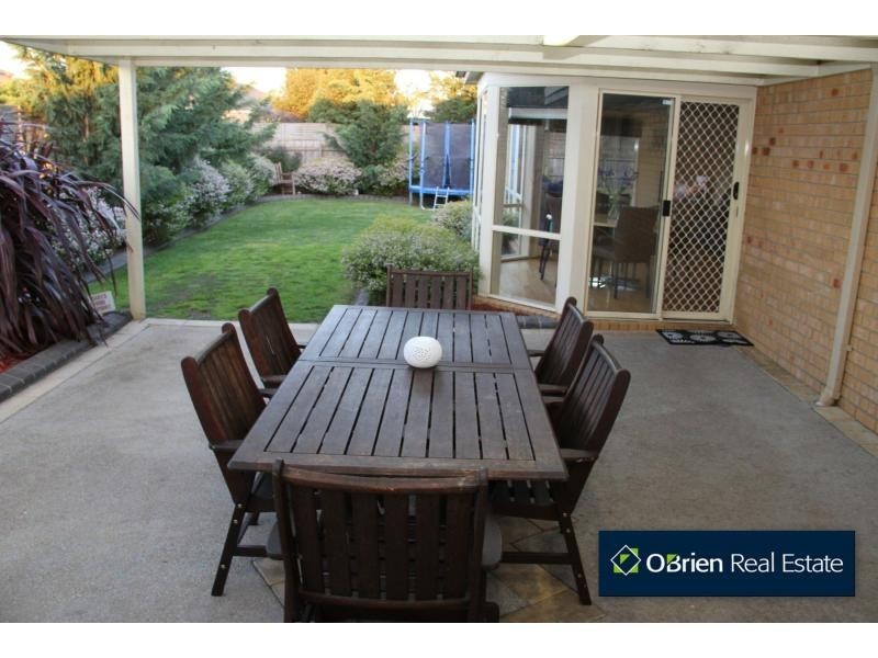 4 Greythorne Court, Narre Warren VIC 3805