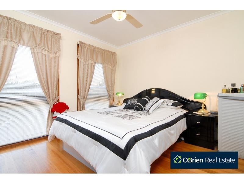 6 Nareen Avenue, Endeavour Hills VIC 3802