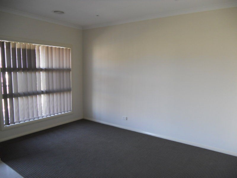 23 Park Orchard Drive, Pakenham VIC 3810