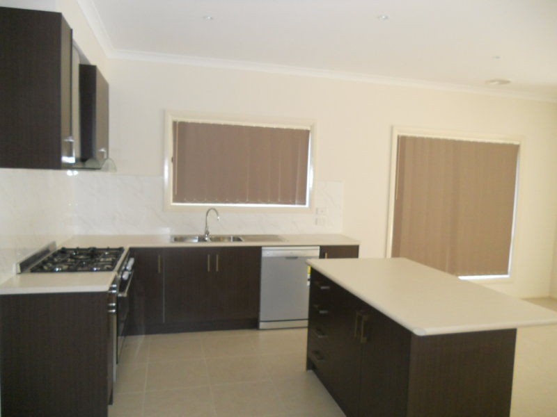 23 Park Orchard Drive, Pakenham VIC 3810
