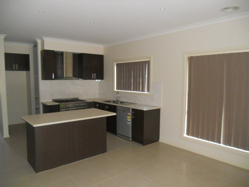 23 Park Orchard Drive, Pakenham VIC 3810