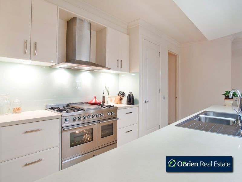 28 The Esplanade, Narre Warren South VIC 3805