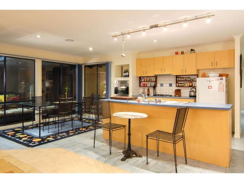 22 McCartney Drive, Narre Warren South VIC 3805