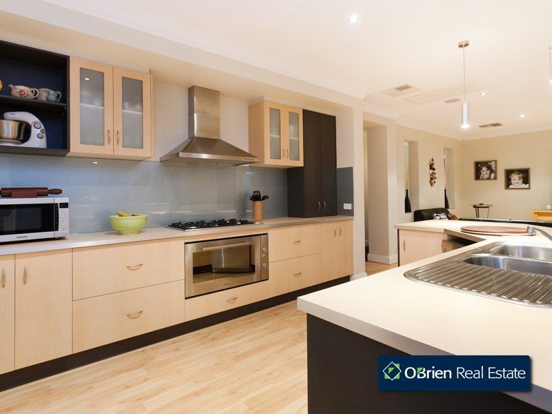 10 Parish Court, Narre Warren South VIC 3805