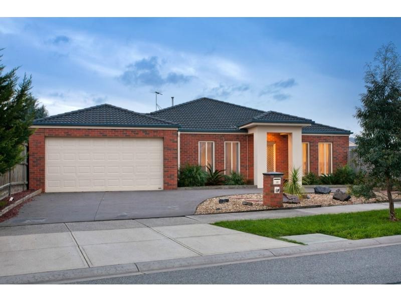 13 Vaucluse Street, Berwick VIC 3806