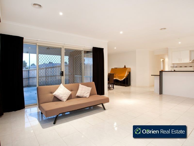 13 Vaucluse Street, Berwick VIC 3806