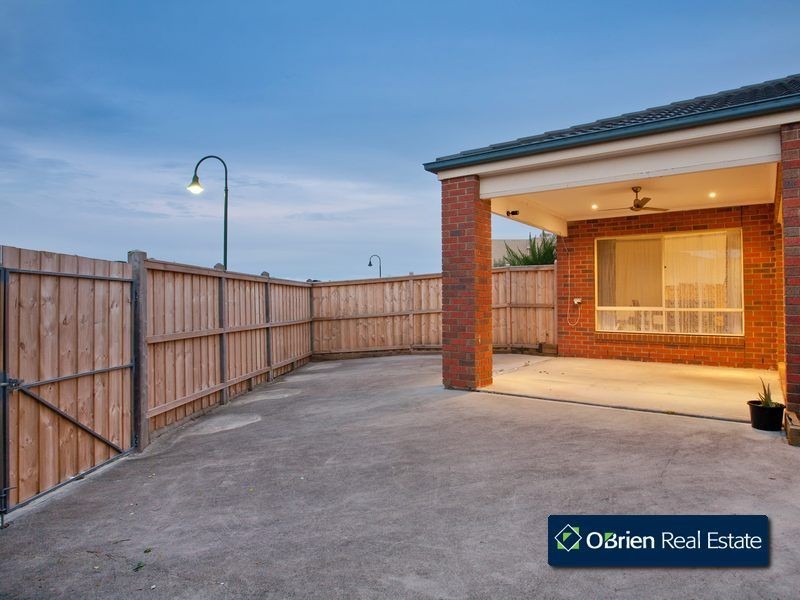13 Vaucluse Street, Berwick VIC 3806