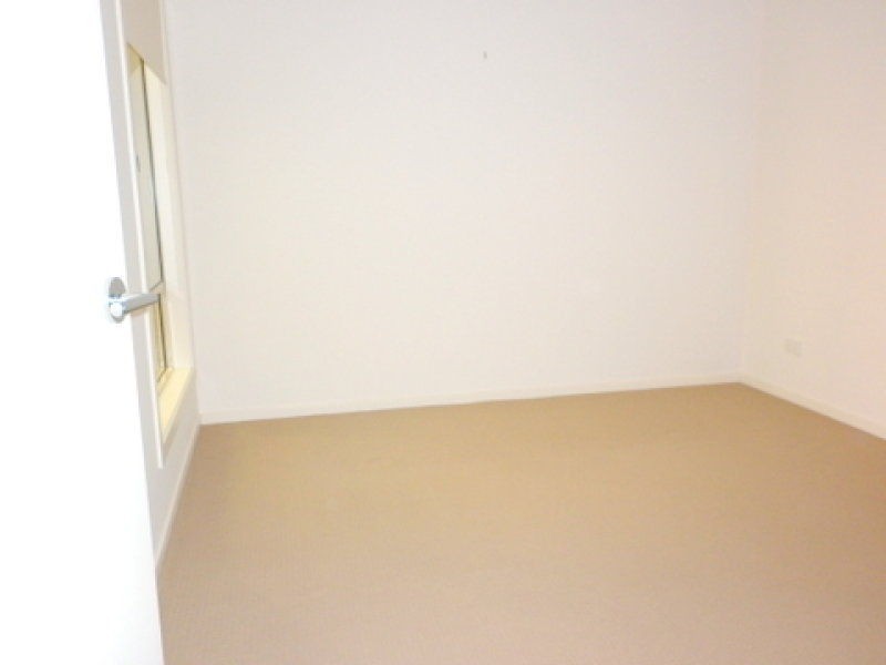 4/55-57 Strathaven Drive, Berwick VIC 3806