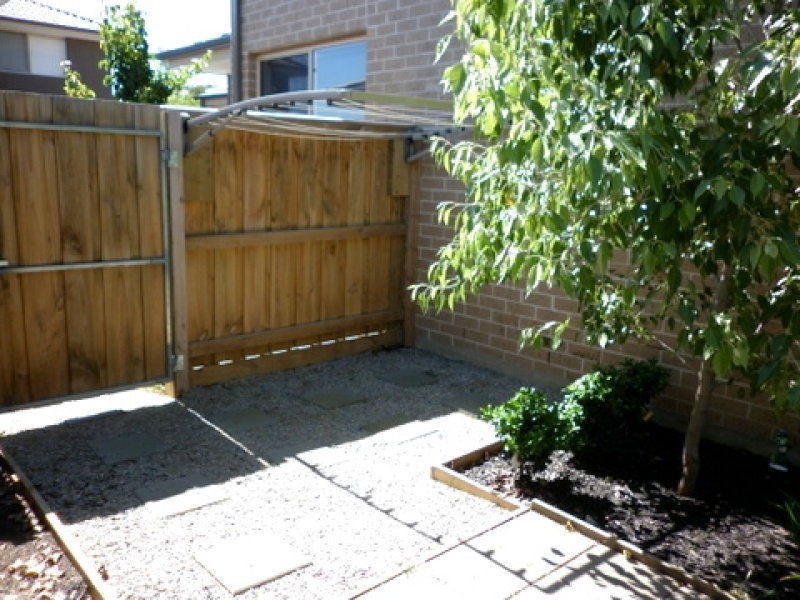 4/55-57 Strathaven Drive, Berwick VIC 3806