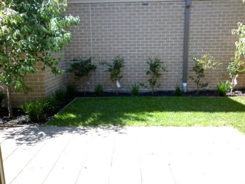 4/55-57 Strathaven Drive, Berwick VIC 3806