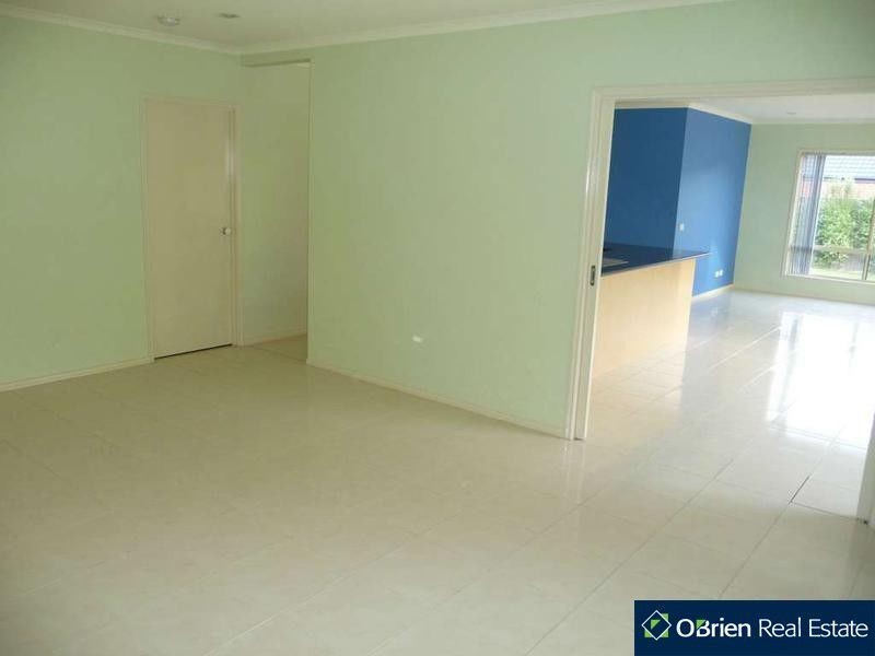 21 Montpelier Drive, Berwick VIC 3806