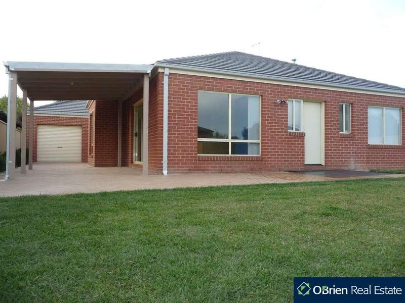 21 Montpelier Drive, Berwick VIC 3806
