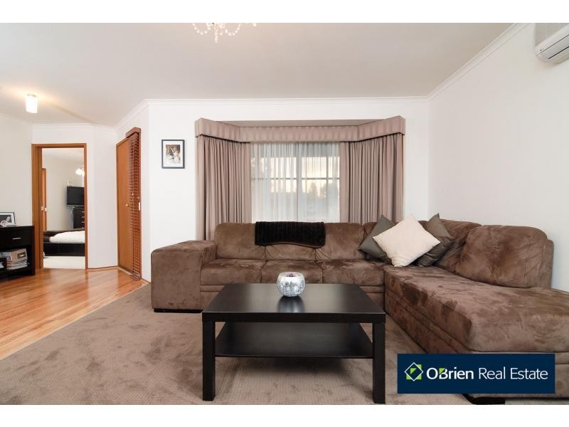 44 Amber Crescent, Narre Warren VIC 3805