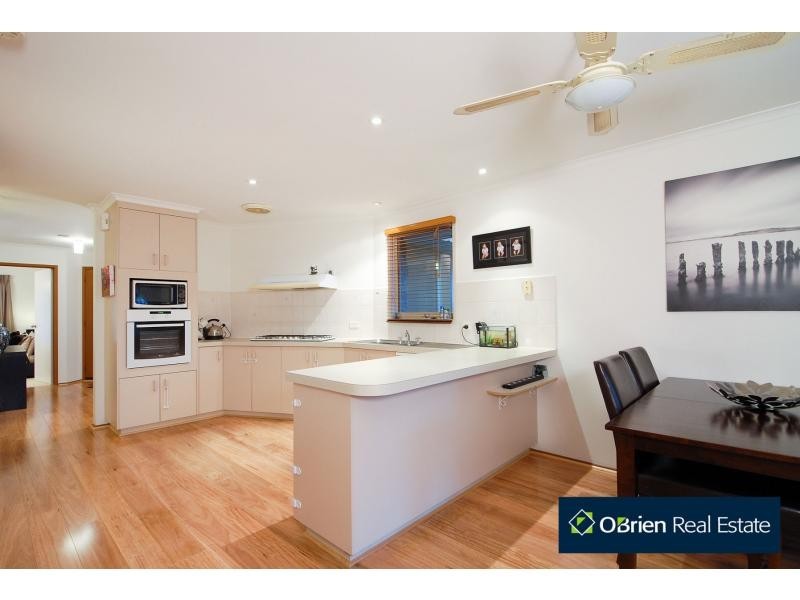 44 Amber Crescent, Narre Warren VIC 3805